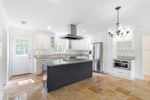 House in Land O' Lakes, Florida 4 bedrooms, 178.56 sq.m. № 2156396 - photo 26