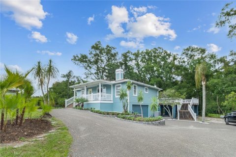 House in Land O' Lakes, Florida 4 bedrooms, 178.56 sq.m. № 2156396 - photo 3