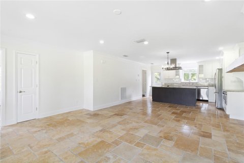 House in Land O' Lakes, Florida 4 bedrooms, 178.56 sq.m. № 2156396 - photo 18