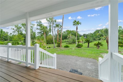 House in Land O' Lakes, Florida 4 bedrooms, 178.56 sq.m. № 2156396 - photo 6
