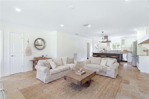 House in Land O' Lakes, Florida 4 bedrooms, 178.56 sq.m. № 2156396 - photo 10