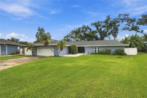 Villa ou maison à vendre à Clearwater, Floride: 3 chambres, 215.16 m2 № 2413975 - photo 2