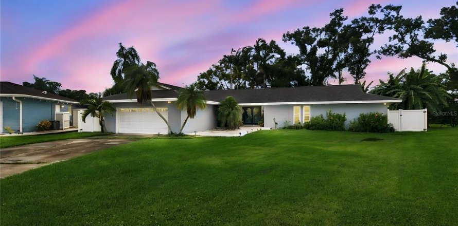 Villa ou maison à Clearwater, Floride 3 chambres, 215.16 m2 № 2413975