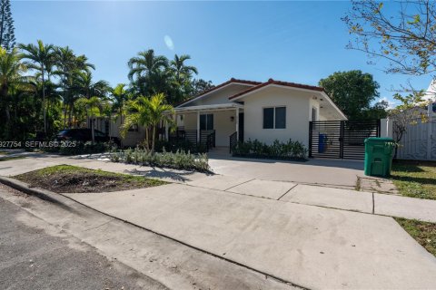 Villa ou maison à Miami, Floride 3 chambres, 156.82 m2 № 1987015