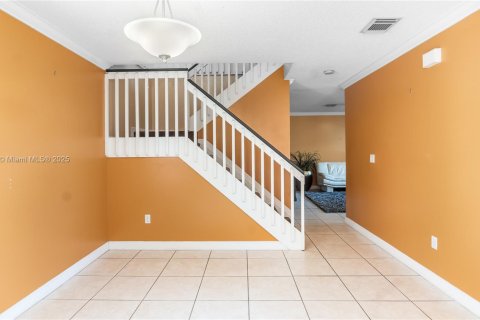House in Pembroke Pines, Florida 3 bedrooms, 207.54 sq.m. № 1708292 - photo 11
