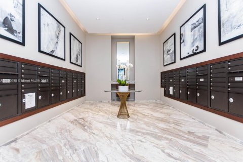 Condominio en venta en Aventura, Florida, 4 dormitorios, 243.78 m2 № 2077215 - foto 21