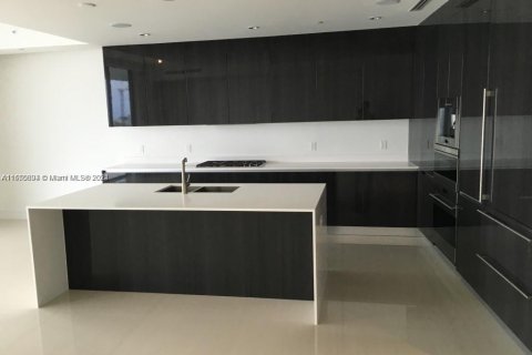 Condominio en venta en Aventura, Florida, 4 dormitorios, 243.78 m2 № 2077215 - foto 3