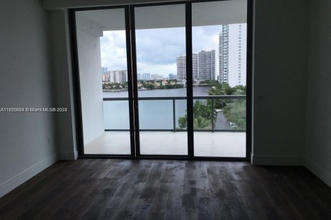 Condominio en venta en Aventura, Florida, 4 dormitorios, 243.78 m2 № 2077215 - foto 11
