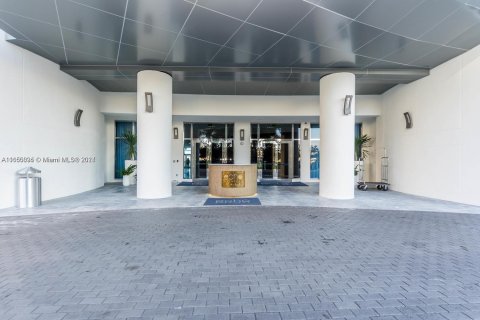 Condominio en venta en Aventura, Florida, 4 dormitorios, 243.78 m2 № 2077215 - foto 18