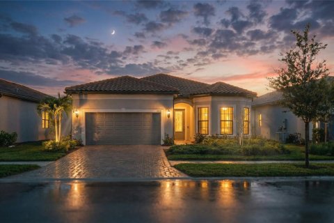 House in Nokomis, Florida 3 bedrooms, 190.45 sq.m. № 2094332