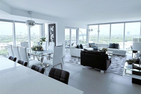 Condo in Bal Harbour, Florida, 3 bedrooms  № 1816439 - photo 8