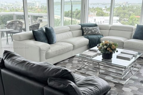 Condo in Bal Harbour, Florida, 3 bedrooms  № 1816439 - photo 17