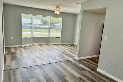 House in Wauchula, Florida 3 bedrooms, 155.05 sq.m. № 1829479 - photo 8