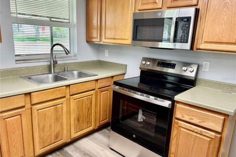 House in Wauchula, Florida 3 bedrooms, 155.05 sq.m. № 1829479 - photo 19