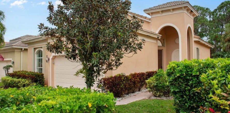Villa ou maison à St. Lucie, Floride 3 chambres, 127.93 m2 № 2082233