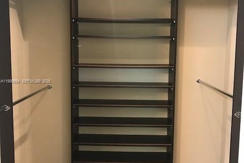 Condominio en alquiler en Miami, Florida, 2 dormitorios, 145.86 m2 № 2008529 - foto 27