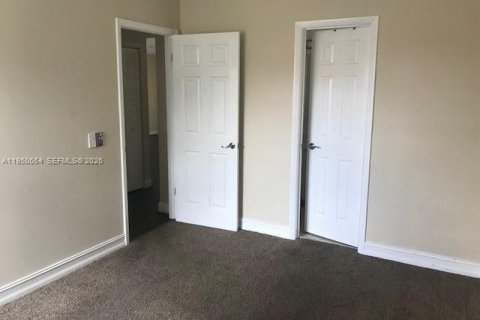 Condominio en alquiler en Miami, Florida, 2 dormitorios, 145.86 m2 № 2008529 - foto 10