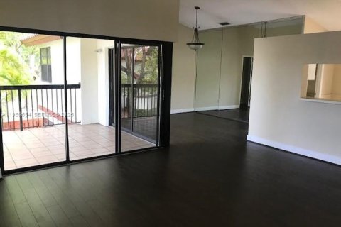 Condominio en alquiler en Miami, Florida, 2 dormitorios, 145.86 m2 № 2008529 - foto 21