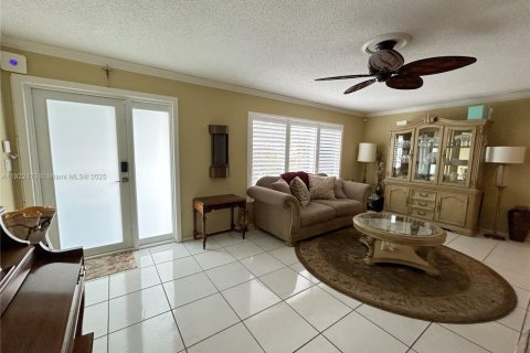 Casa en venta en Tamarac, Florida, 2 dormitorios, 146.88 m2 № 1976062 - foto 5
