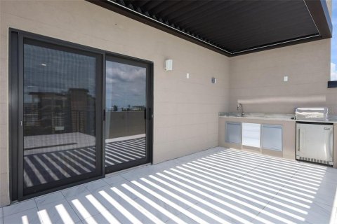 Condominio en venta en Ormond Beach, Florida, 2 dormitorios, 237.27 m2 № 2236892 - foto 15