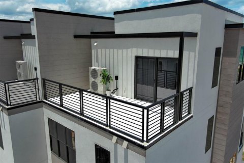 Condominio en venta en Ormond Beach, Florida, 2 dormitorios, 237.27 m2 № 2236892 - foto 14