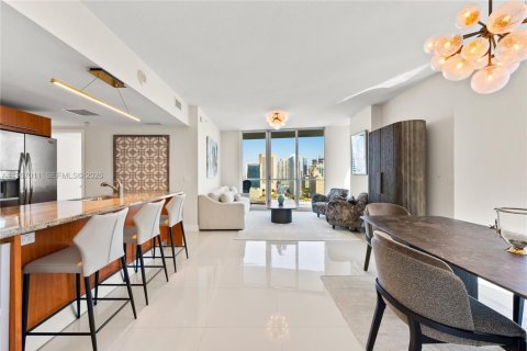 Copropriété à vendre à Miami, Floride: 3 chambres, 138.05 m2 № 2030961 - photo 2