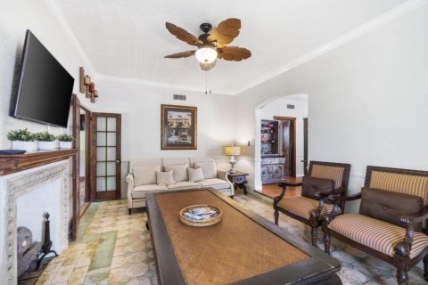 Casa en venta en West Palm Beach, Florida, 4 dormitorios, 256.22 m2 № 2158563 - foto 9