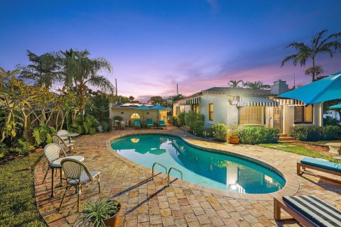 Casa en venta en West Palm Beach, Florida, 4 dormitorios, 256.22 m2 № 2158563 - foto 3