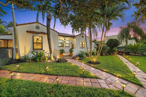 Casa en venta en West Palm Beach, Florida, 4 dormitorios, 256.22 m2 № 2158563 - foto 2