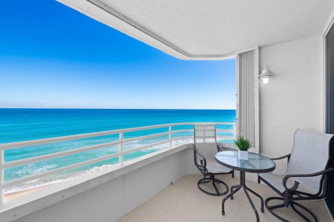 Condo in Highland Beach, Florida, 2 bedrooms № 2082200 - photo 14
