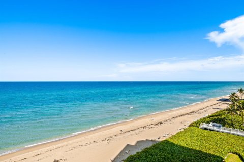 Condo in Highland Beach, Florida, 2 bedrooms № 2082200 - photo 16