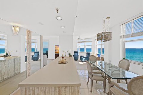 Condo in Highland Beach, Florida, 2 bedrooms № 2082200 - photo 8
