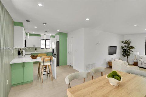 Купить виллу или дом в Майами-Шорс, Флорида 3 спальни, 132.11м2, № 2045826 - фото 23