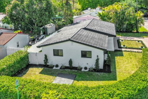 Купить виллу или дом в Майами-Шорс, Флорида 3 спальни, 132.11м2, № 2045826 - фото 21