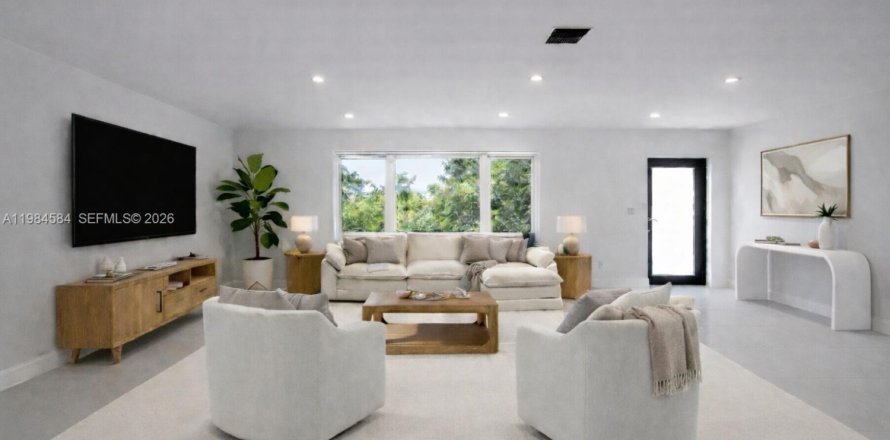 House in Miami Shores, Florida 3 bedrooms, 132.11 sq.m. № 2045826