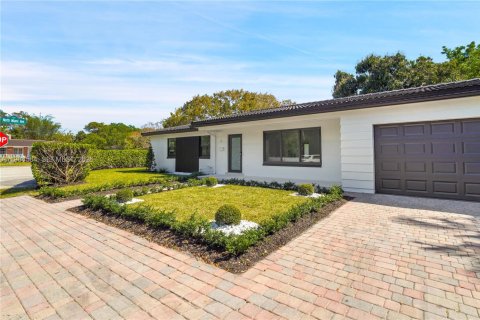 Купить виллу или дом в Майами-Шорс, Флорида 3 спальни, 132.11м2, № 2045826 - фото 22