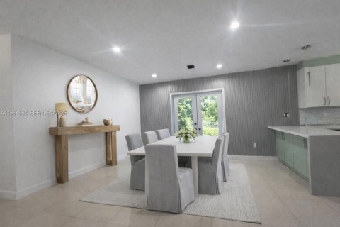 House in Miami Shores, Florida 3 bedrooms, 132.11 sq.m. № 2045826 - photo 3