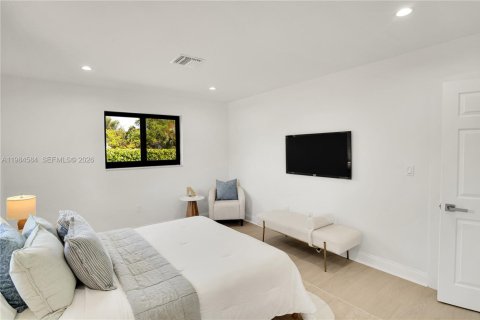 Купить виллу или дом в Майами-Шорс, Флорида 3 спальни, 132.11м2, № 2045826 - фото 20