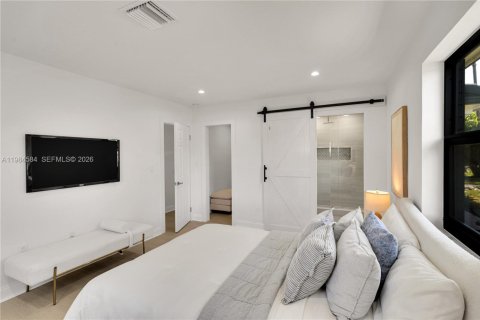 Купить виллу или дом в Майами-Шорс, Флорида 3 спальни, 132.11м2, № 2045826 - фото 18