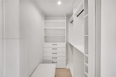 Купить виллу или дом в Майами-Шорс, Флорида 3 спальни, 132.11м2, № 2045826 - фото 15