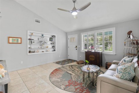 House in Edgewater, Florida 3 bedrooms, 167.78 sq.m. № 1900018 - photo 28