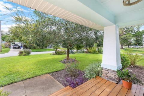 House in Edgewater, Florida 3 bedrooms, 167.78 sq.m. № 1900018 - photo 25