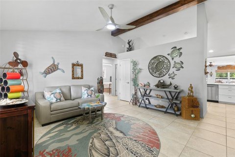 House in Edgewater, Florida 3 bedrooms, 167.78 sq.m. № 1900018 - photo 26
