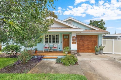 House in Edgewater, Florida 3 bedrooms, 167.78 sq.m. № 1900018 - photo 19