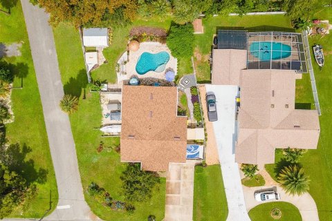 House in Edgewater, Florida 3 bedrooms, 167.78 sq.m. № 1900018 - photo 8