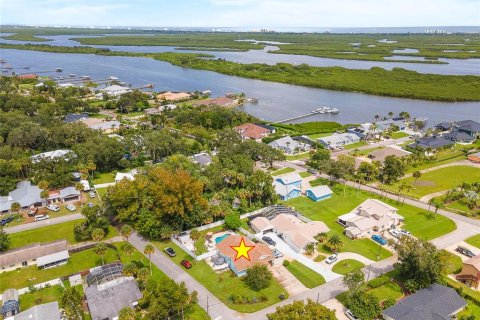 House in Edgewater, Florida 3 bedrooms, 167.78 sq.m. № 1900018 - photo 12