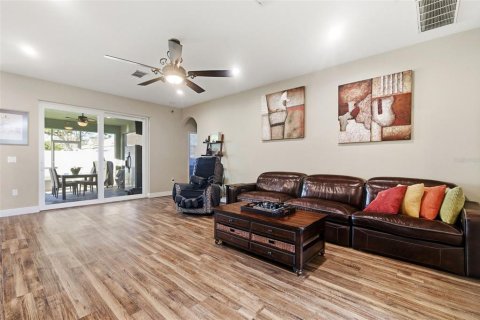 House in Trinity, Florida 5 bedrooms, 317.73 sq.m. № 2101812 - photo 27