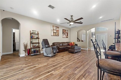 House in Trinity, Florida 5 bedrooms, 317.73 sq.m. № 2101812 - photo 25