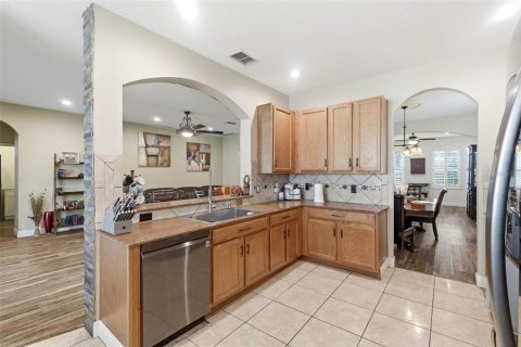 House in Trinity, Florida 5 bedrooms, 317.73 sq.m. № 2101812 - photo 21