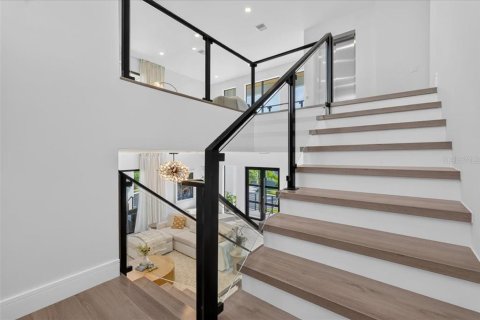 Casa en venta en Redington Shores, Florida, 4 dormitorios, 416.11 m2 № 2315052 - foto 16